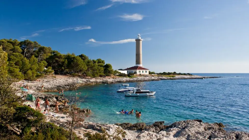 Türkisfarbenes Wasser am Strand Sakarun, Dugi Otok